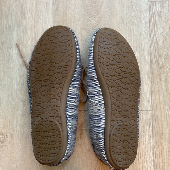 Brand New Sanuk Shoes - Picture 3 of 4